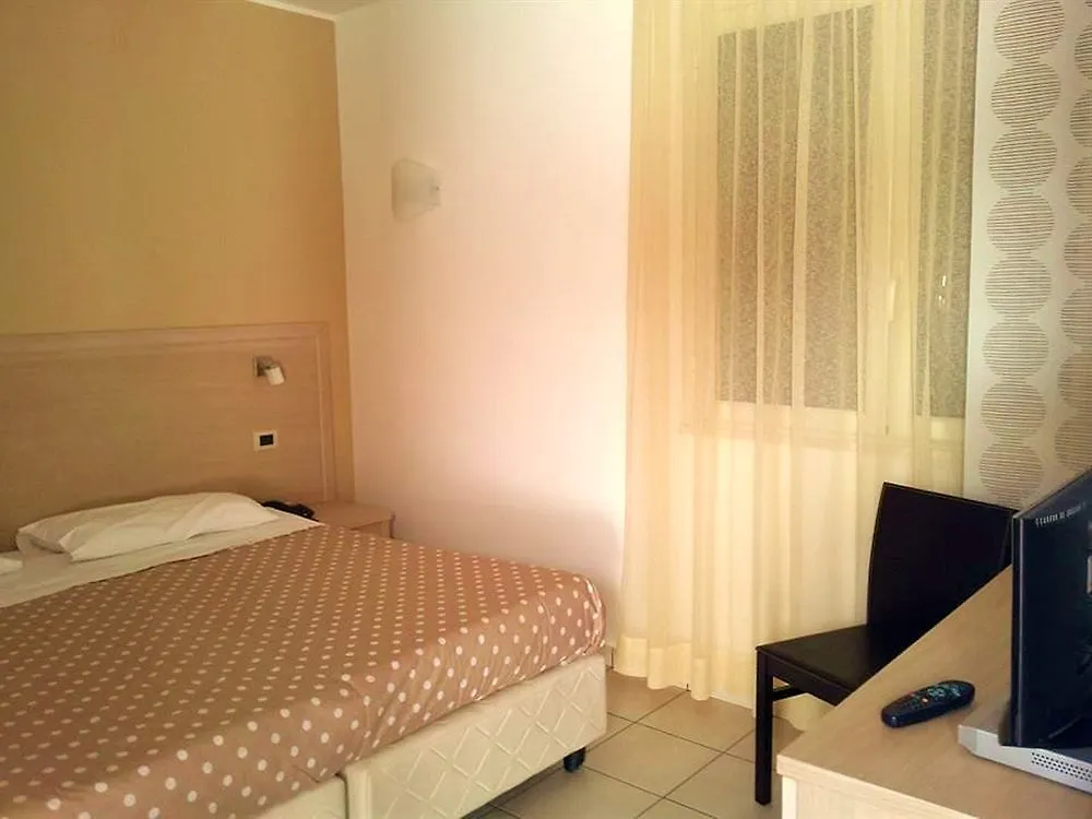 Hotel Bulla Regia Fontane Bianche 3*,